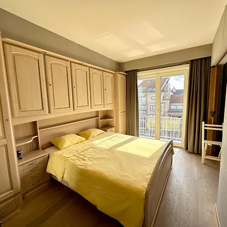 Charming Direct Access Apartment *